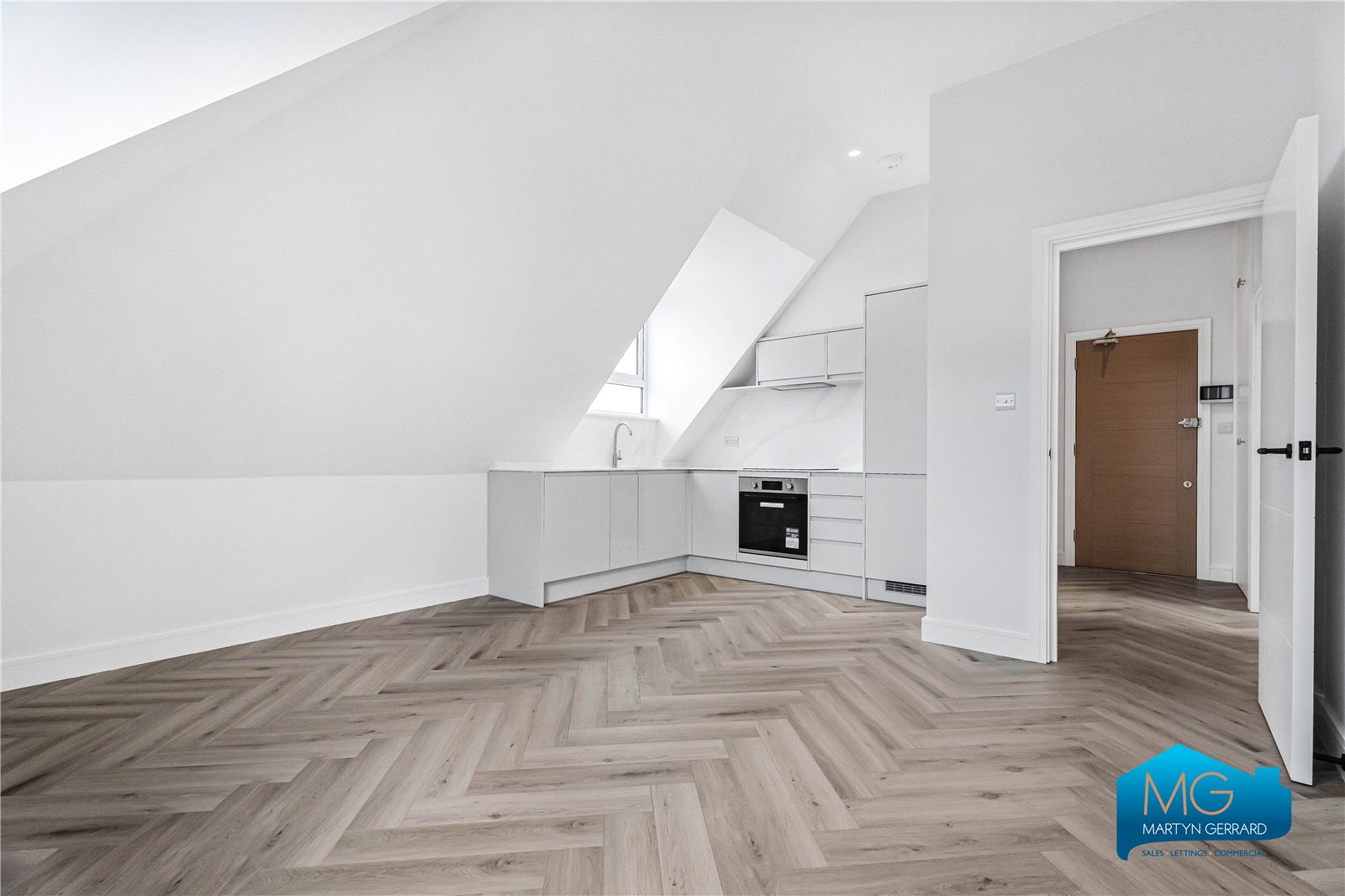 Gruneisen Road, London, N3+  - Martyn Gerrard