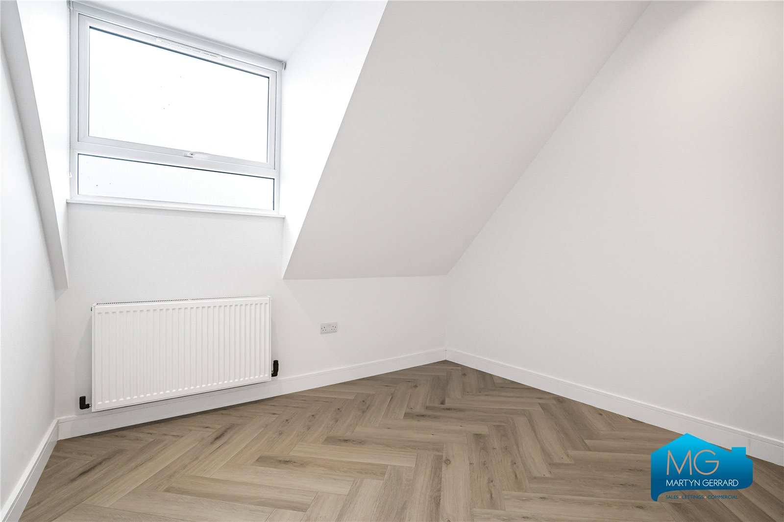 Gruneisen Road, London, N3+  - Martyn Gerrard