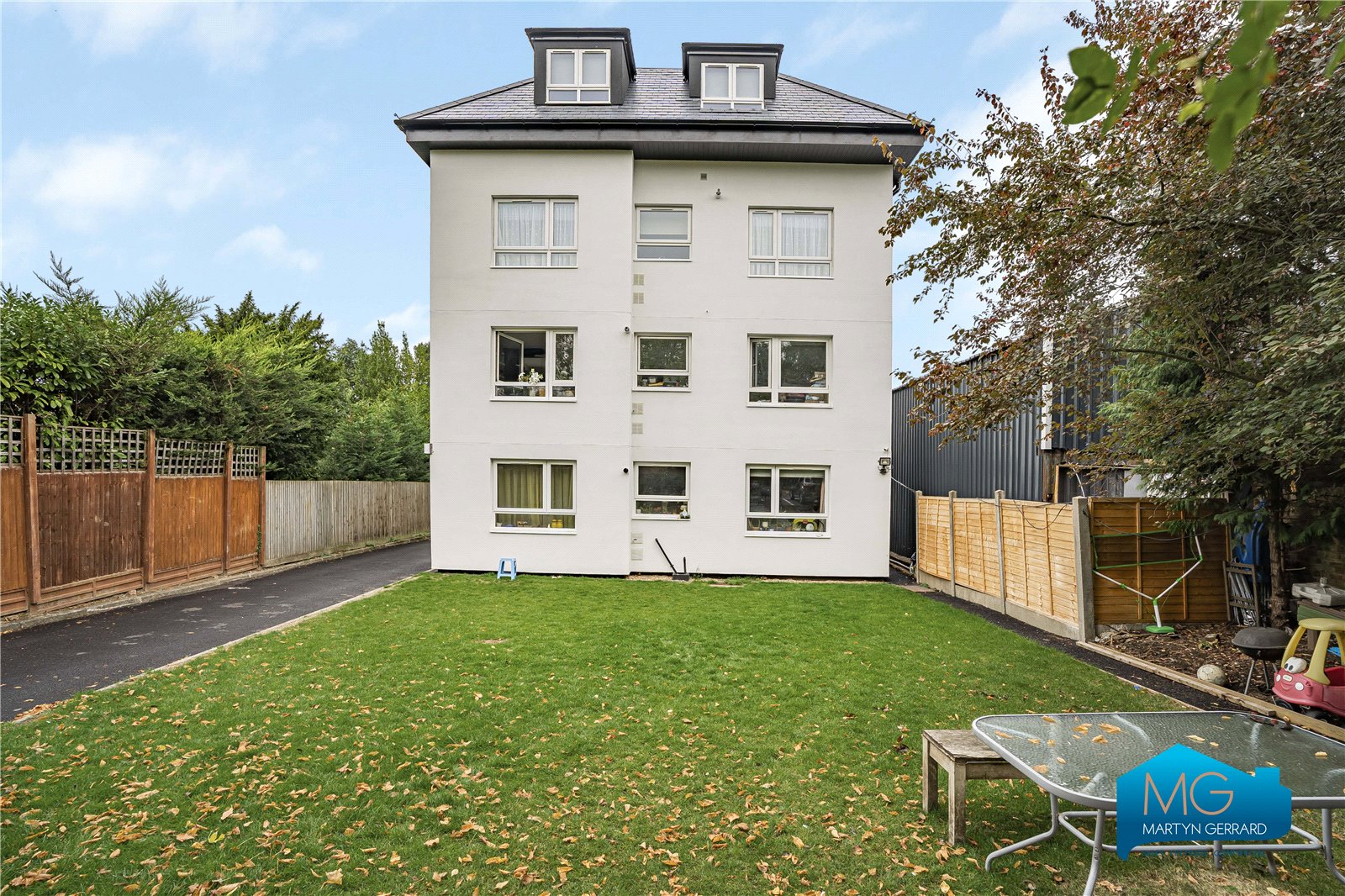 1 bedroom Apartment to rent - Martyn Gerrard