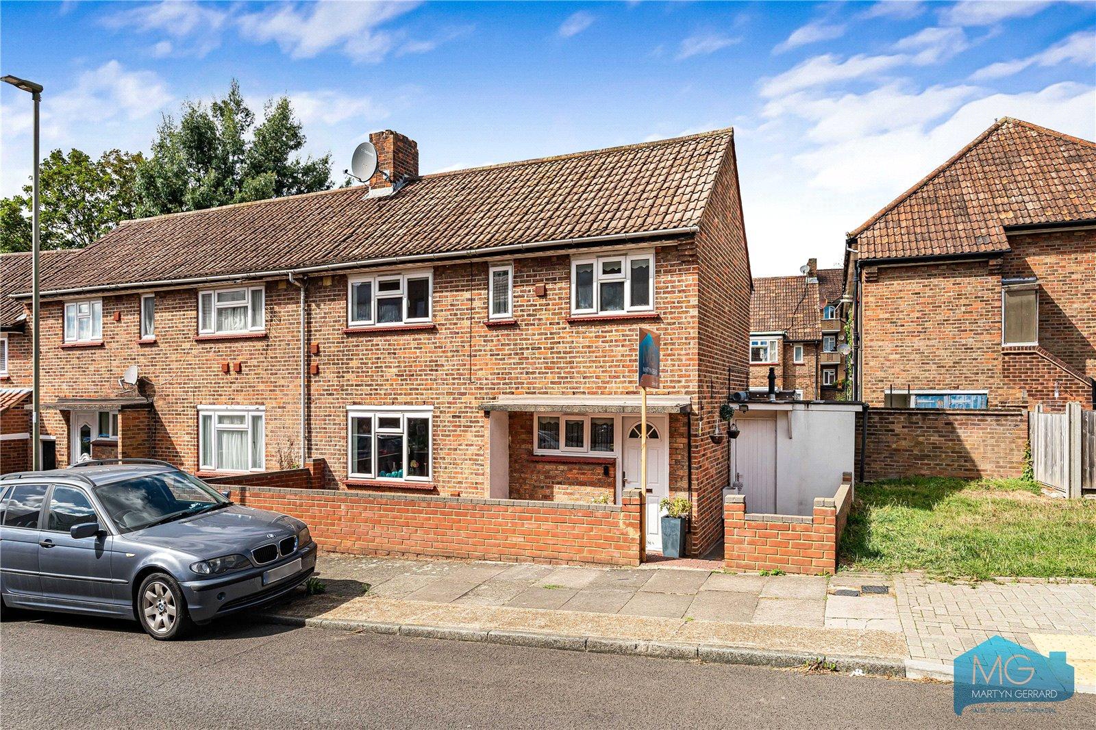 3 bedroom End of Terrace House for sale - Martyn Gerrard