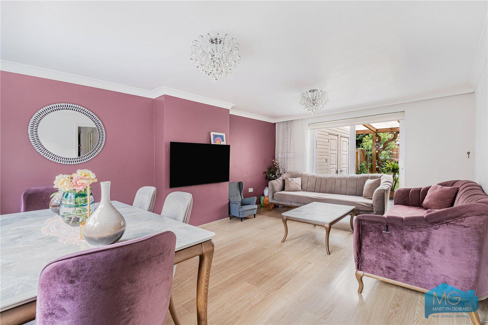 3 bedroom End of Terrace House for sale - Martyn Gerrard