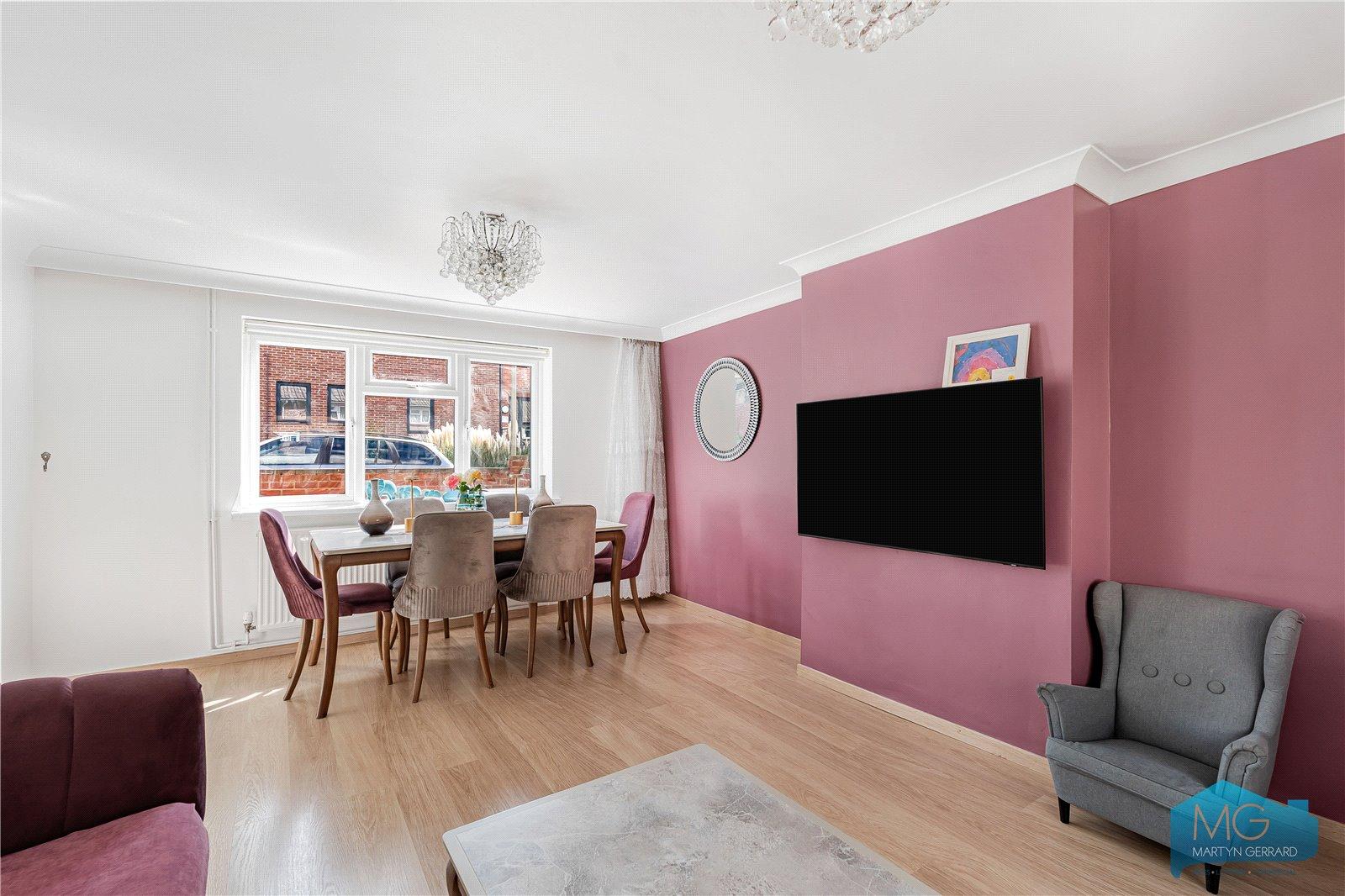 3 bedroom End of Terrace House for sale - Martyn Gerrard