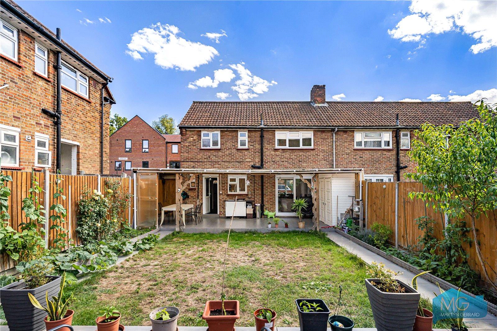3 bedroom End of Terrace House for sale - Martyn Gerrard