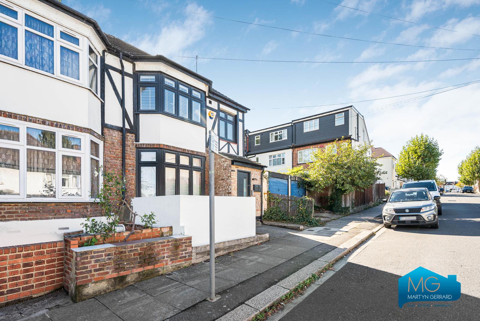 2 bedroom Maisonette to rent - Martyn Gerrard