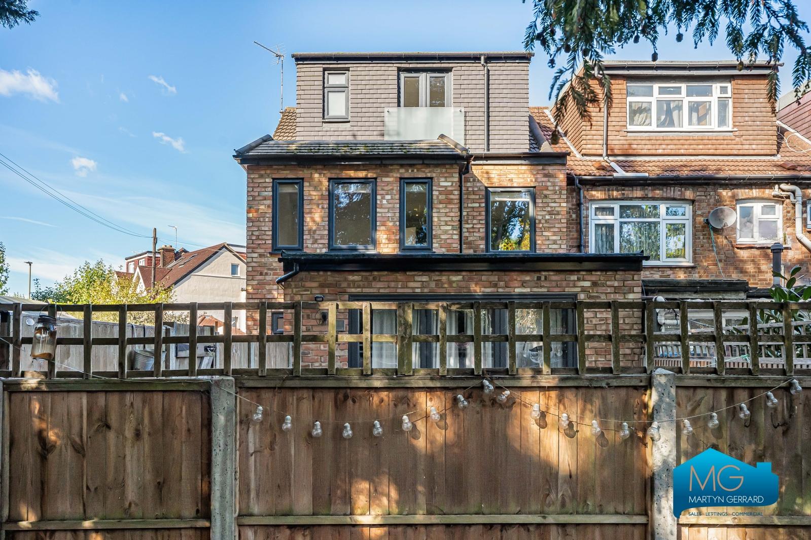 2 bedroom Maisonette to rent - Martyn Gerrard