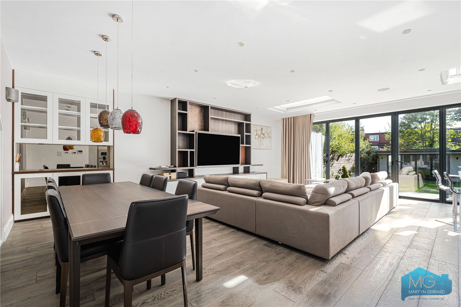 4 bedroom Detached House for sale - Martyn Gerrard