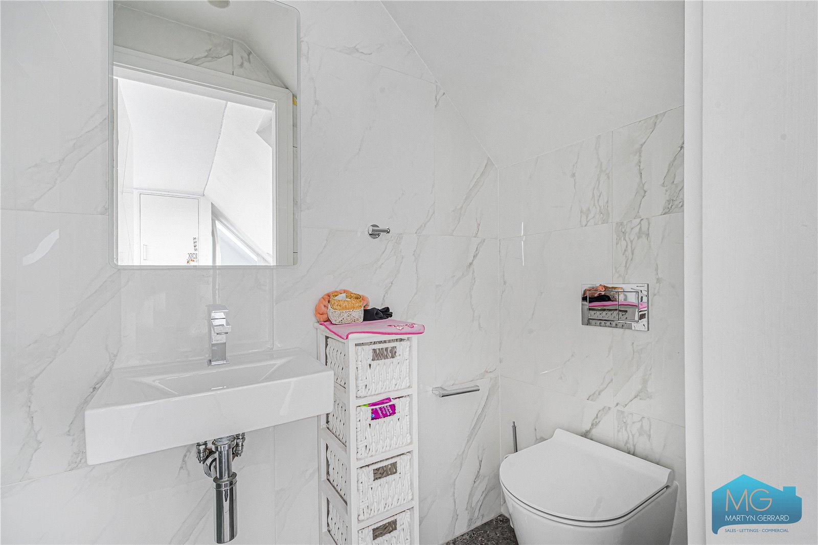 4 bedroom Detached House for sale - Martyn Gerrard