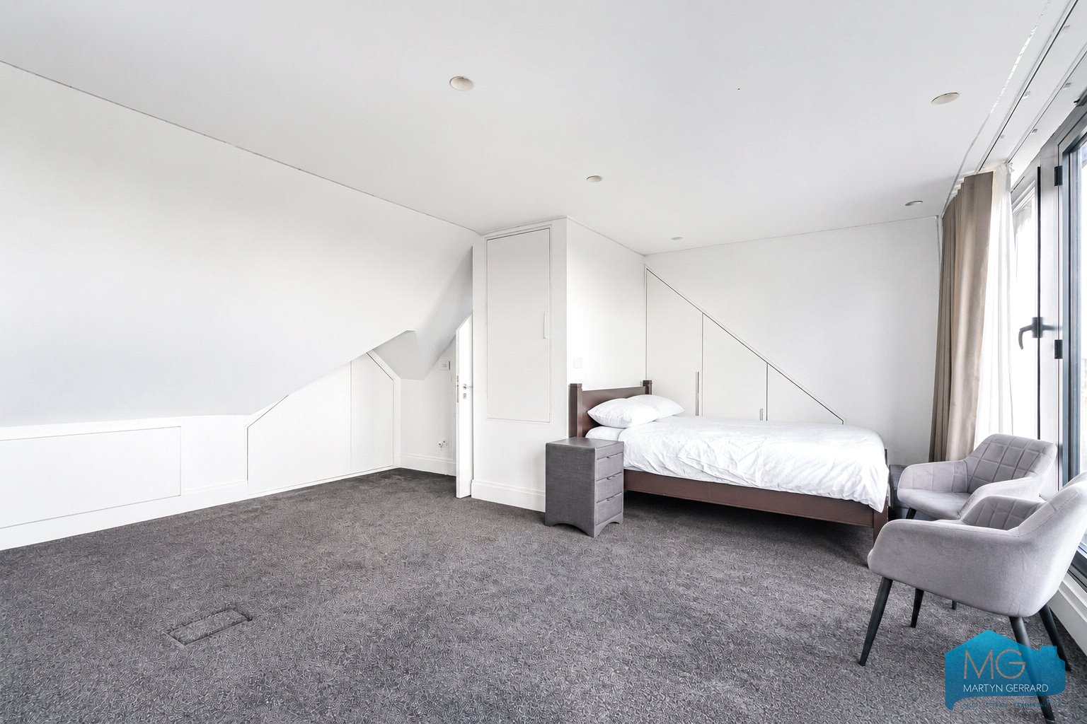 4 bedroom Detached House for sale - Martyn Gerrard