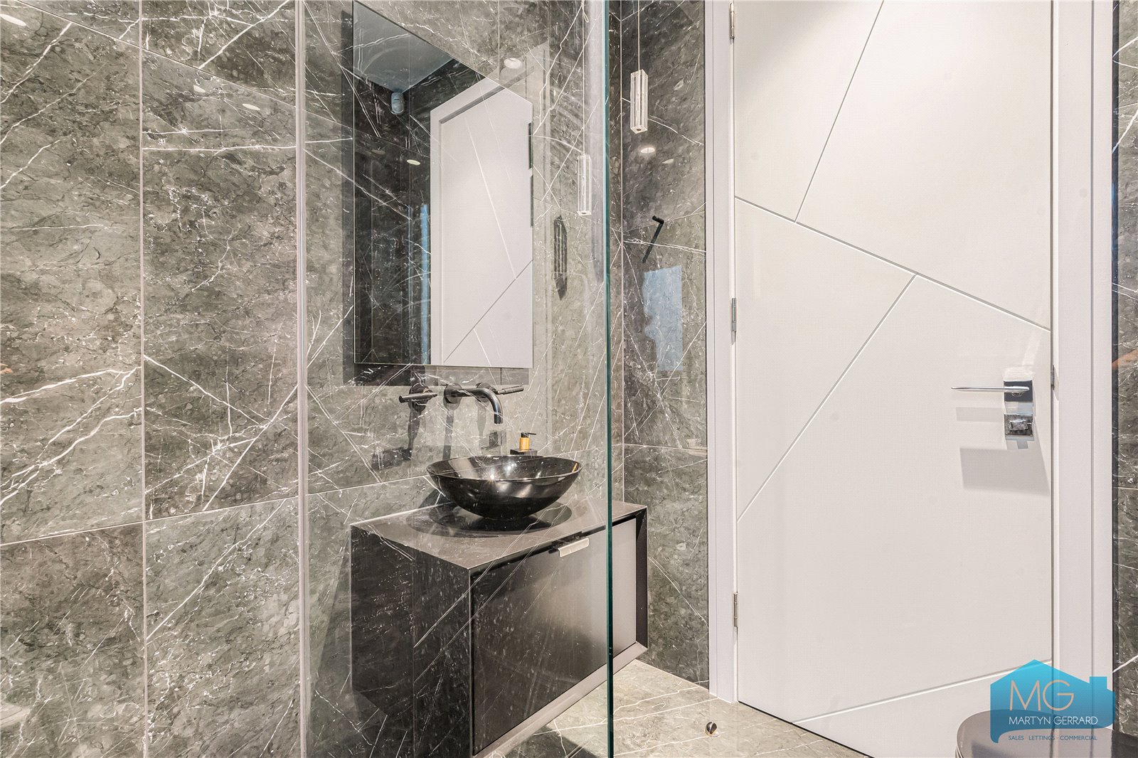 4 bedroom Detached House for sale - Martyn Gerrard