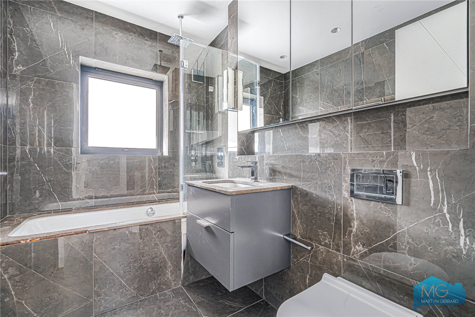 4 bedroom Detached House for sale - Martyn Gerrard