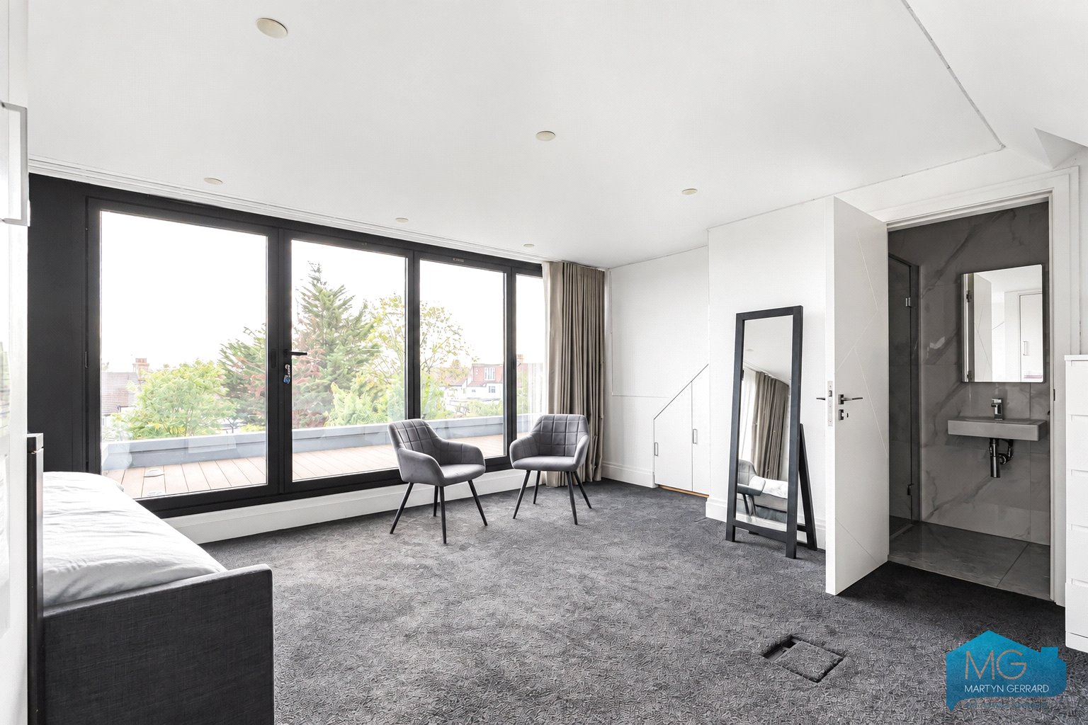 4 bedroom Detached House for sale - Martyn Gerrard