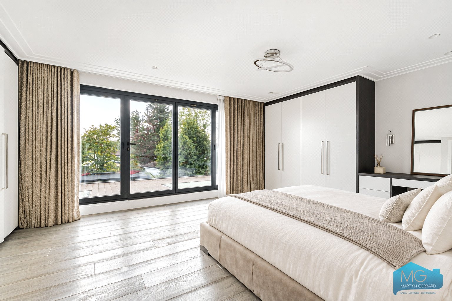 4 bedroom Detached House for sale - Martyn Gerrard