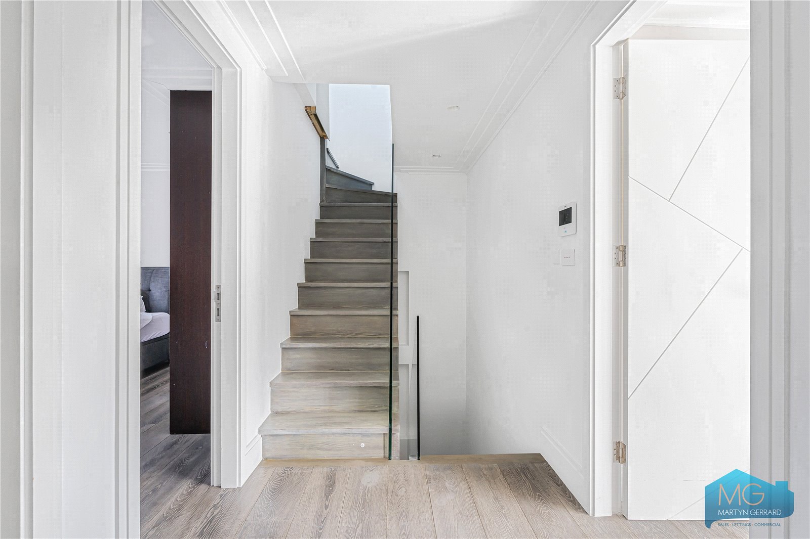 4 bedroom Detached House for sale - Martyn Gerrard