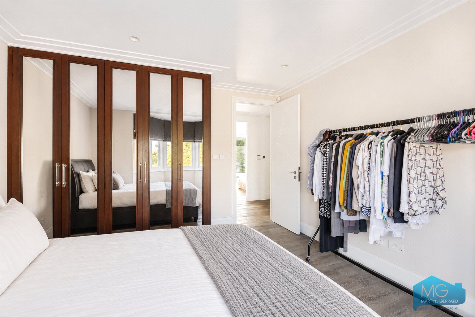 4 bedroom Detached House for sale - Martyn Gerrard