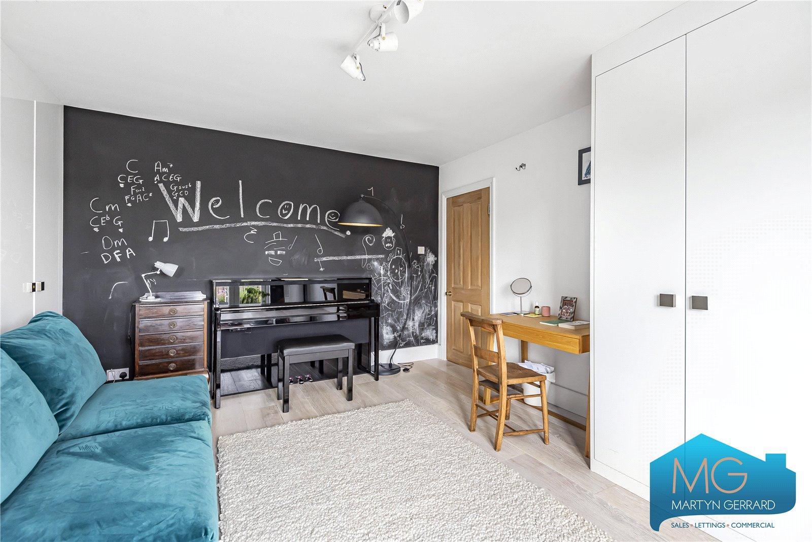 4 bedroom Apartment for sale - Martyn Gerrard