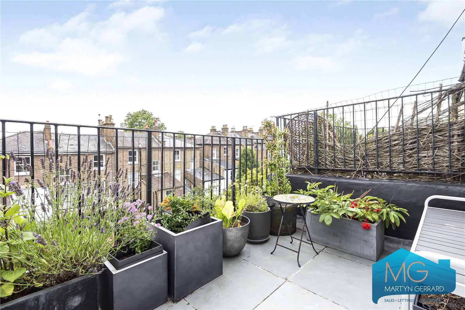 4 bedroom Apartment for sale - Martyn Gerrard