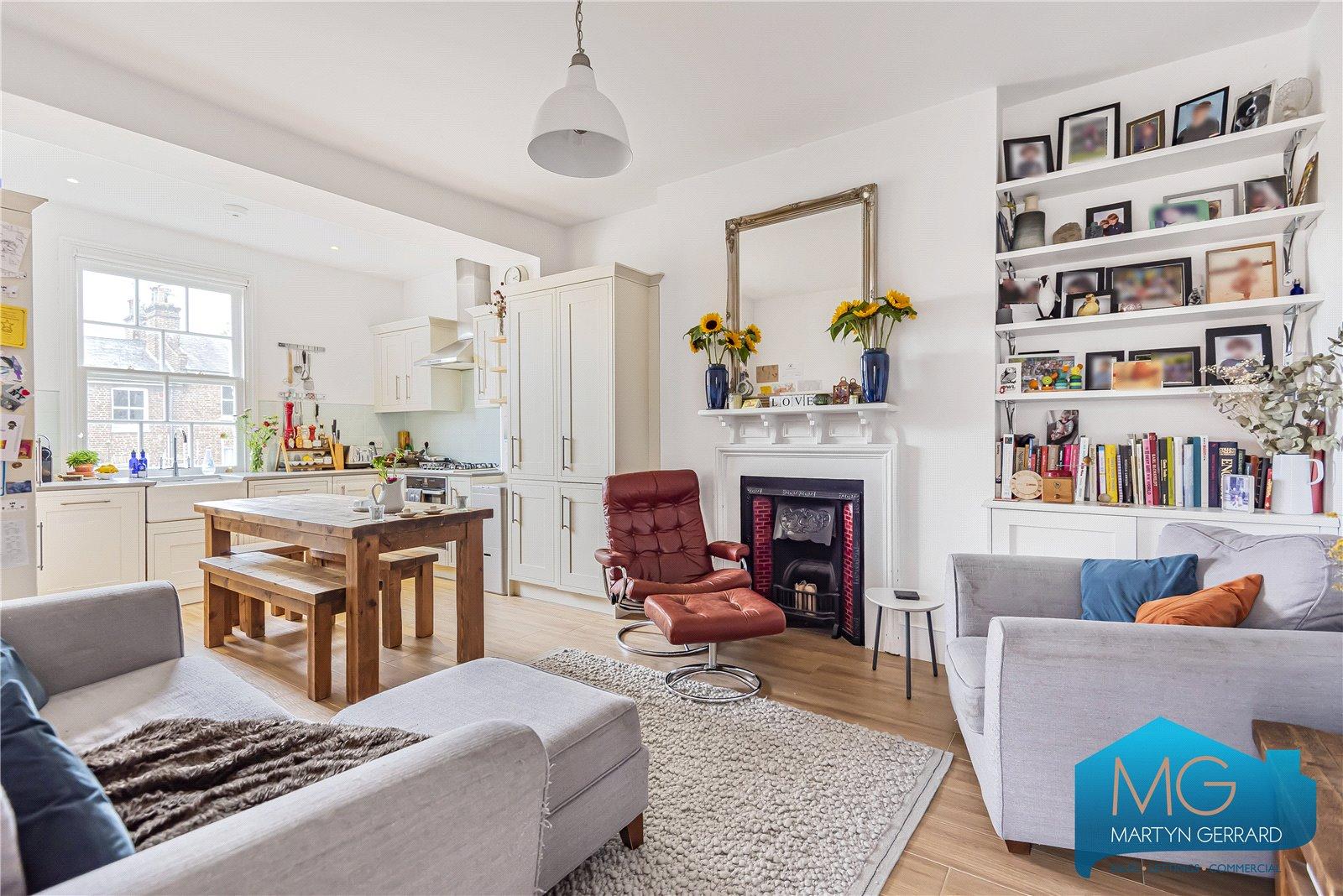 4 bedroom Apartment for sale - Martyn Gerrard
