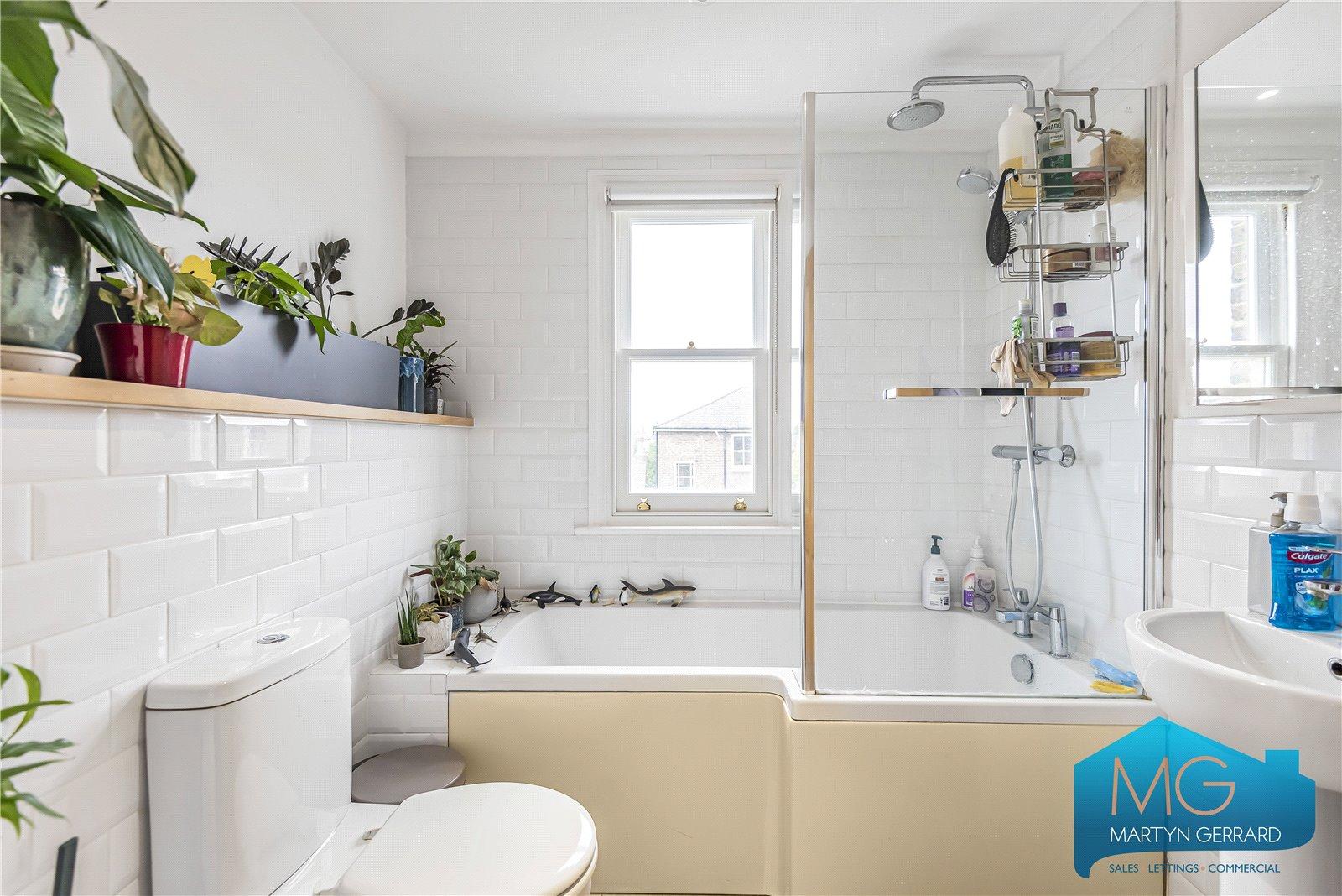 4 bedroom Apartment for sale - Martyn Gerrard