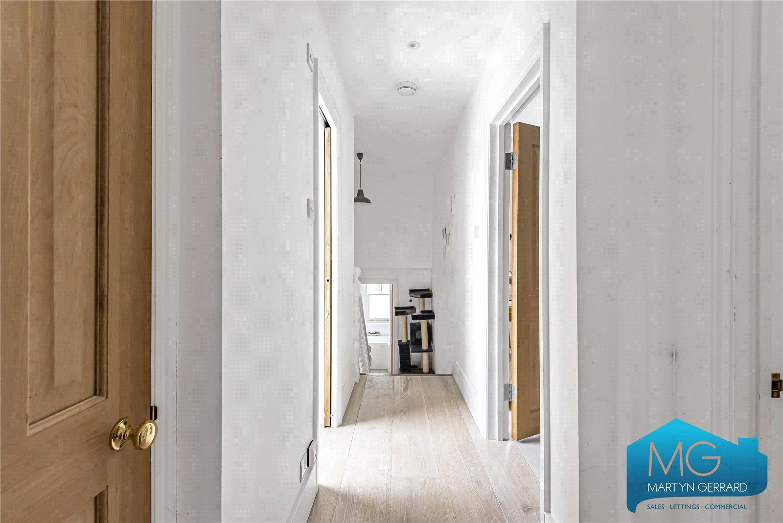 4 bedroom Apartment for sale - Martyn Gerrard