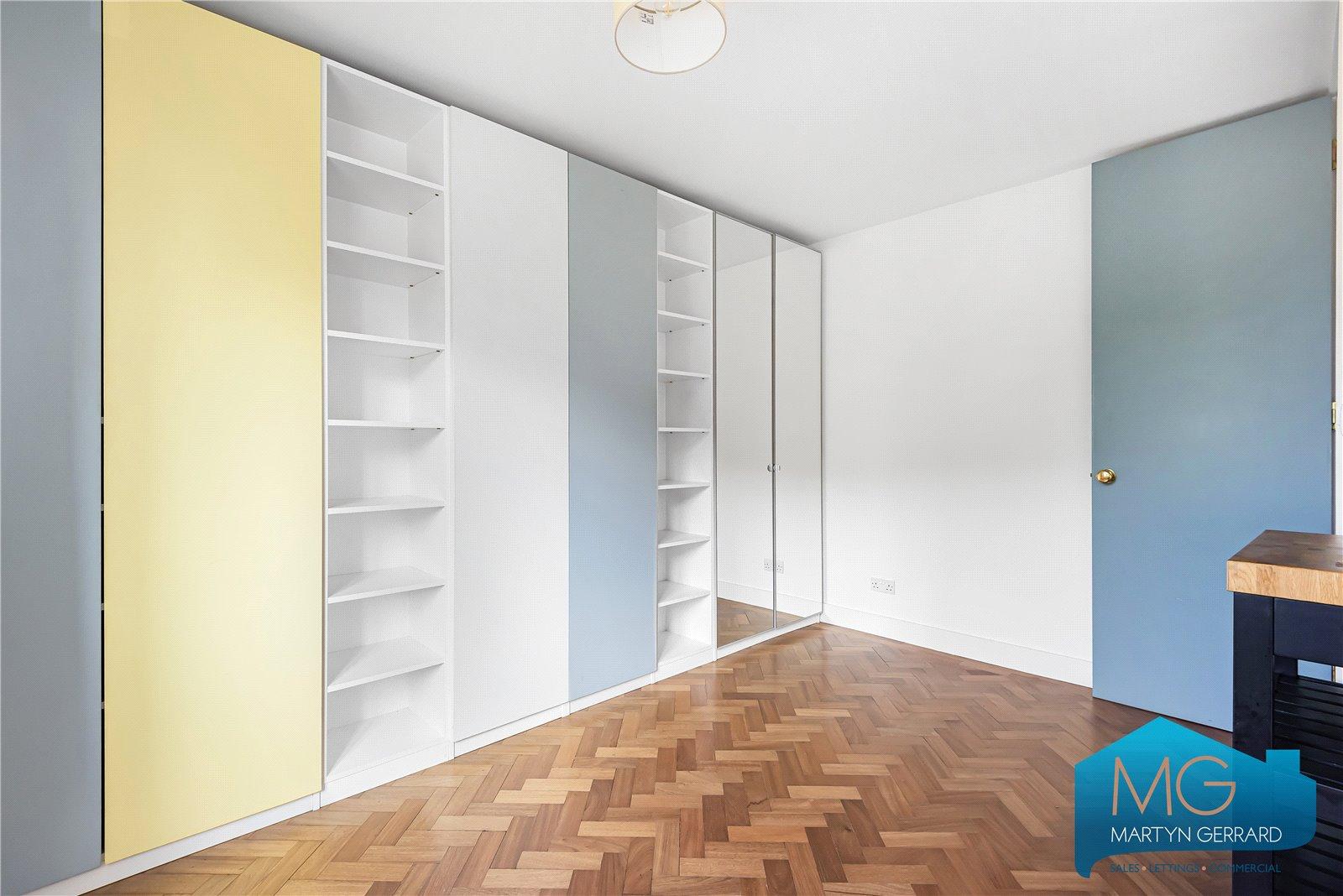 2 bedroom Apartment for sale - Martyn Gerrard