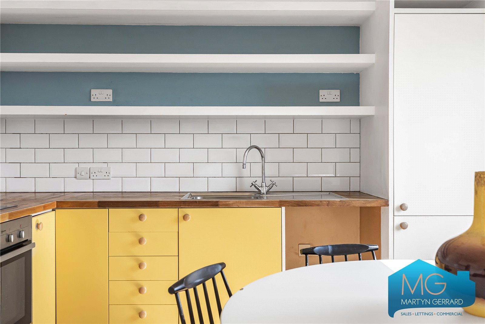 2 bedroom Apartment for sale - Martyn Gerrard