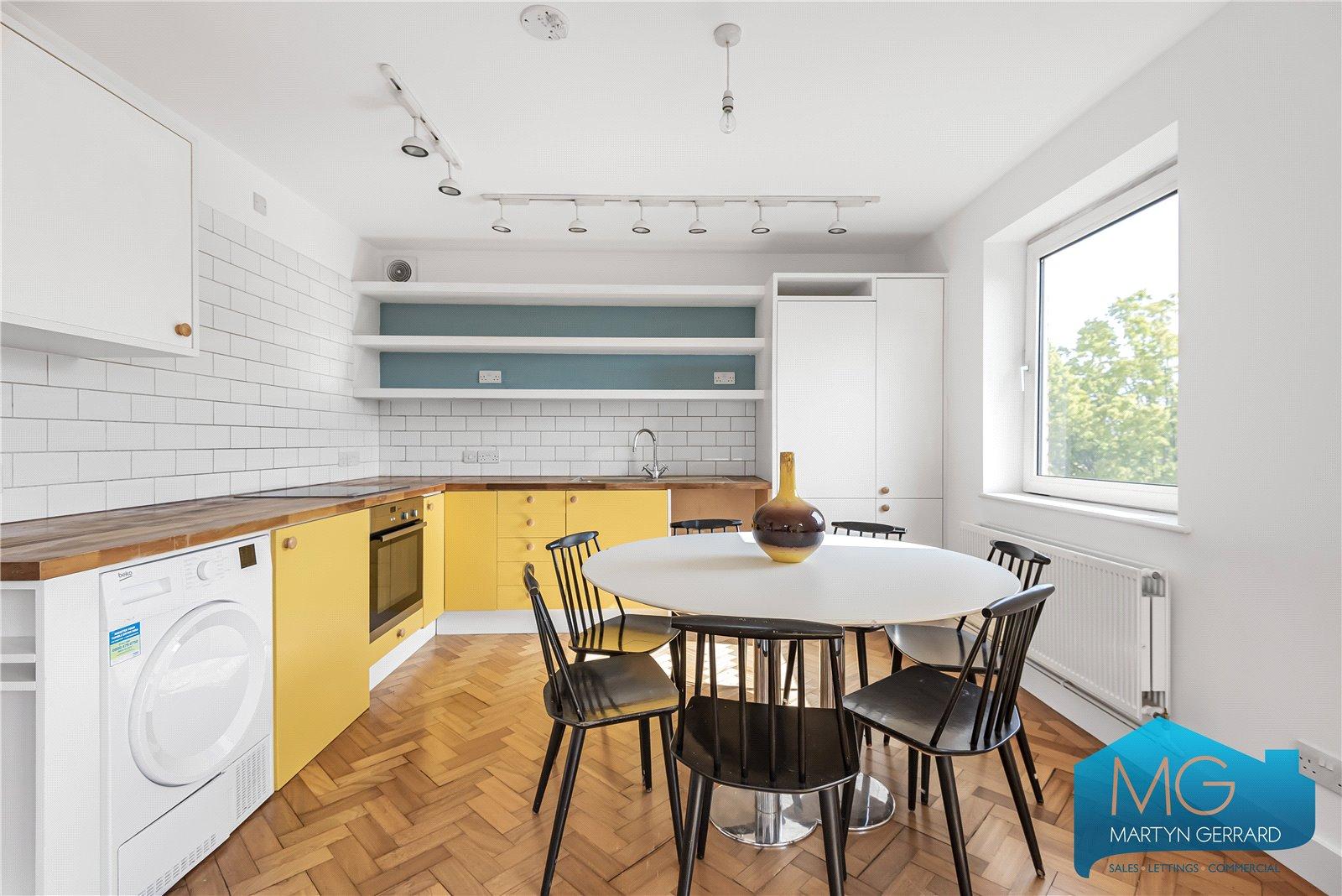 2 bedroom Apartment for sale - Martyn Gerrard