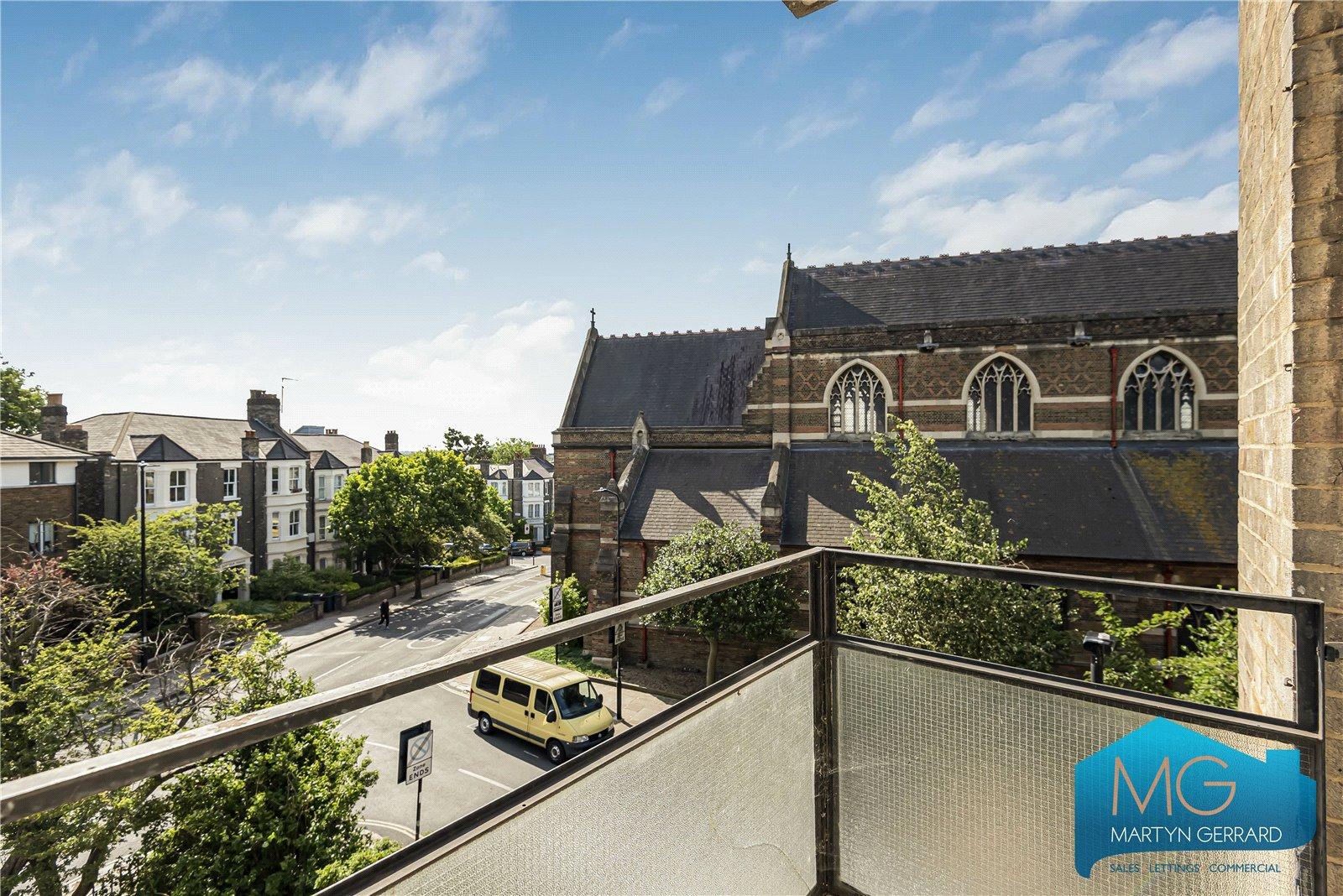 2 bedroom Apartment for sale - Martyn Gerrard