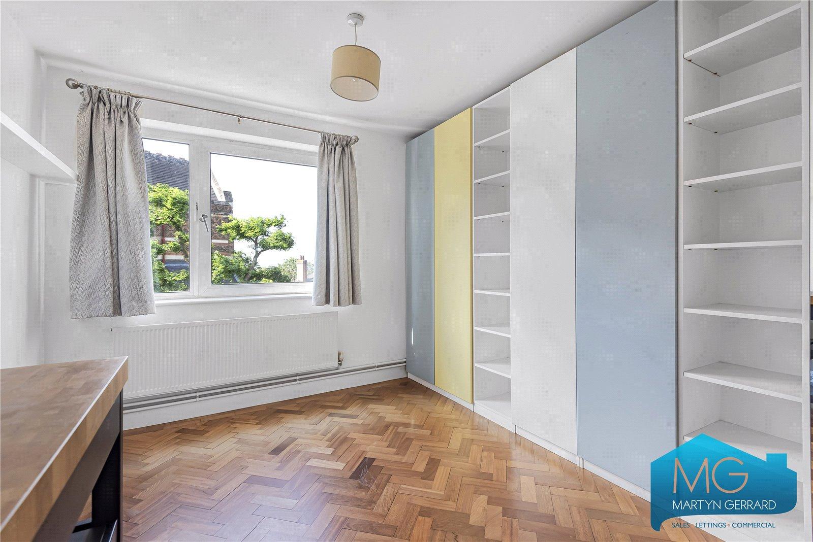 2 bedroom Apartment for sale - Martyn Gerrard