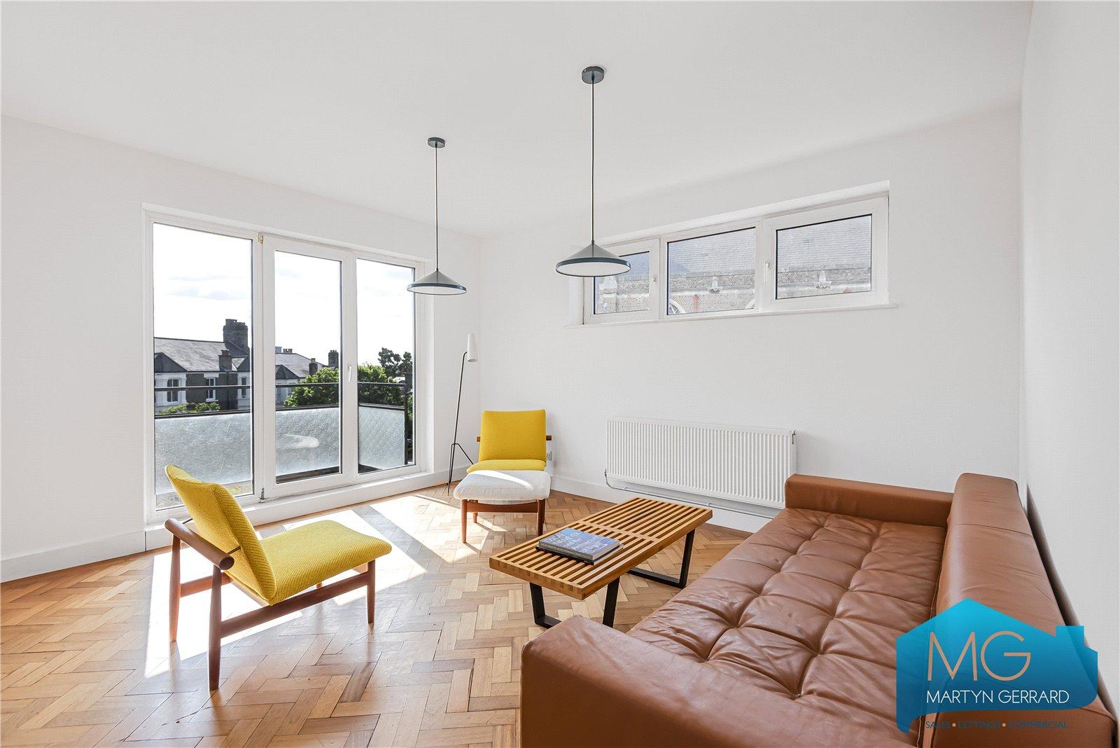 2 bedroom Apartment for sale - Martyn Gerrard