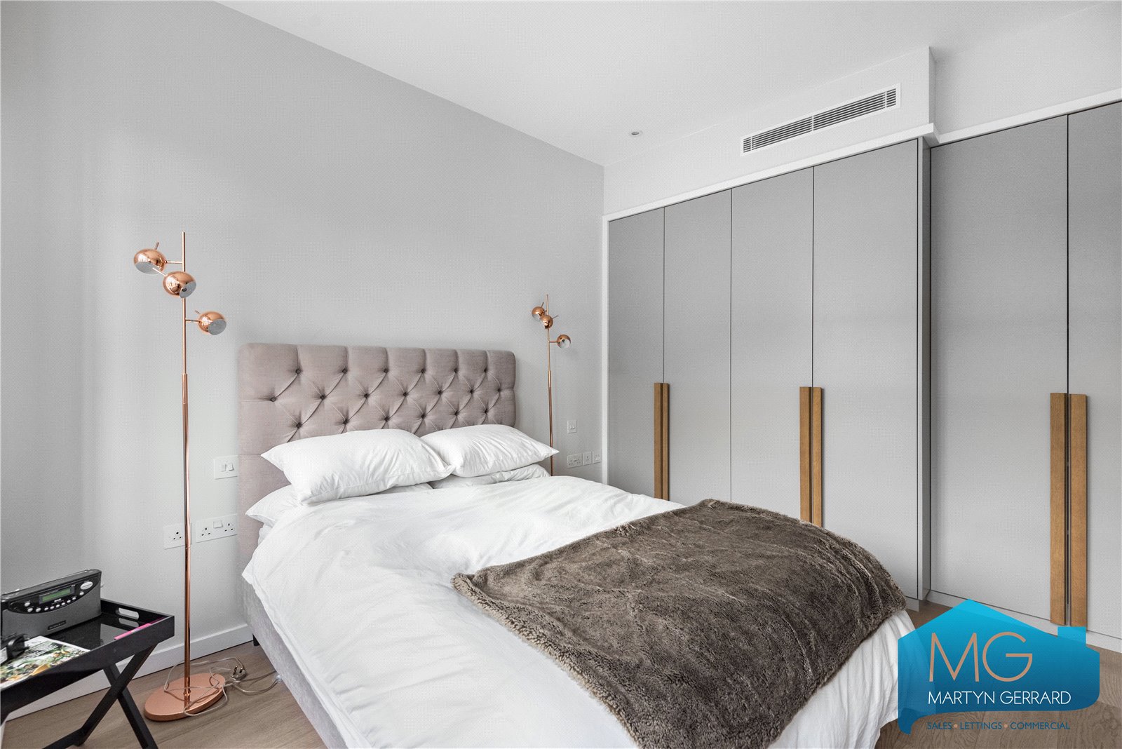 1 bedroom Apartment for sale - Martyn Gerrard