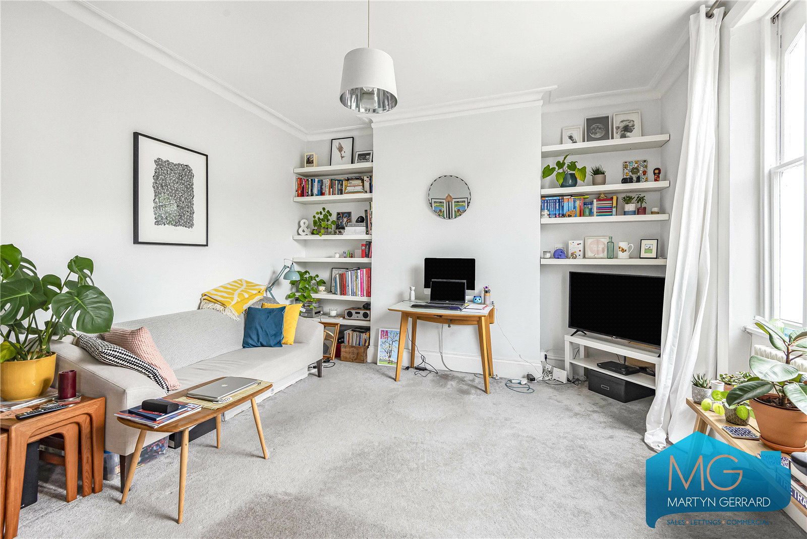 Dartmouth Park Hill, Kentish Town, London, NW5+  - Martyn Gerrard