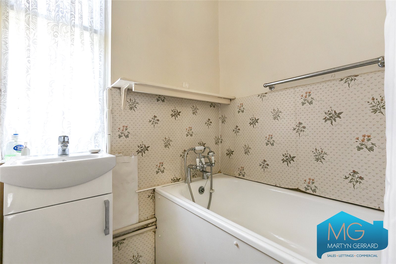 3 bedroom Terraced House for sale - Martyn Gerrard