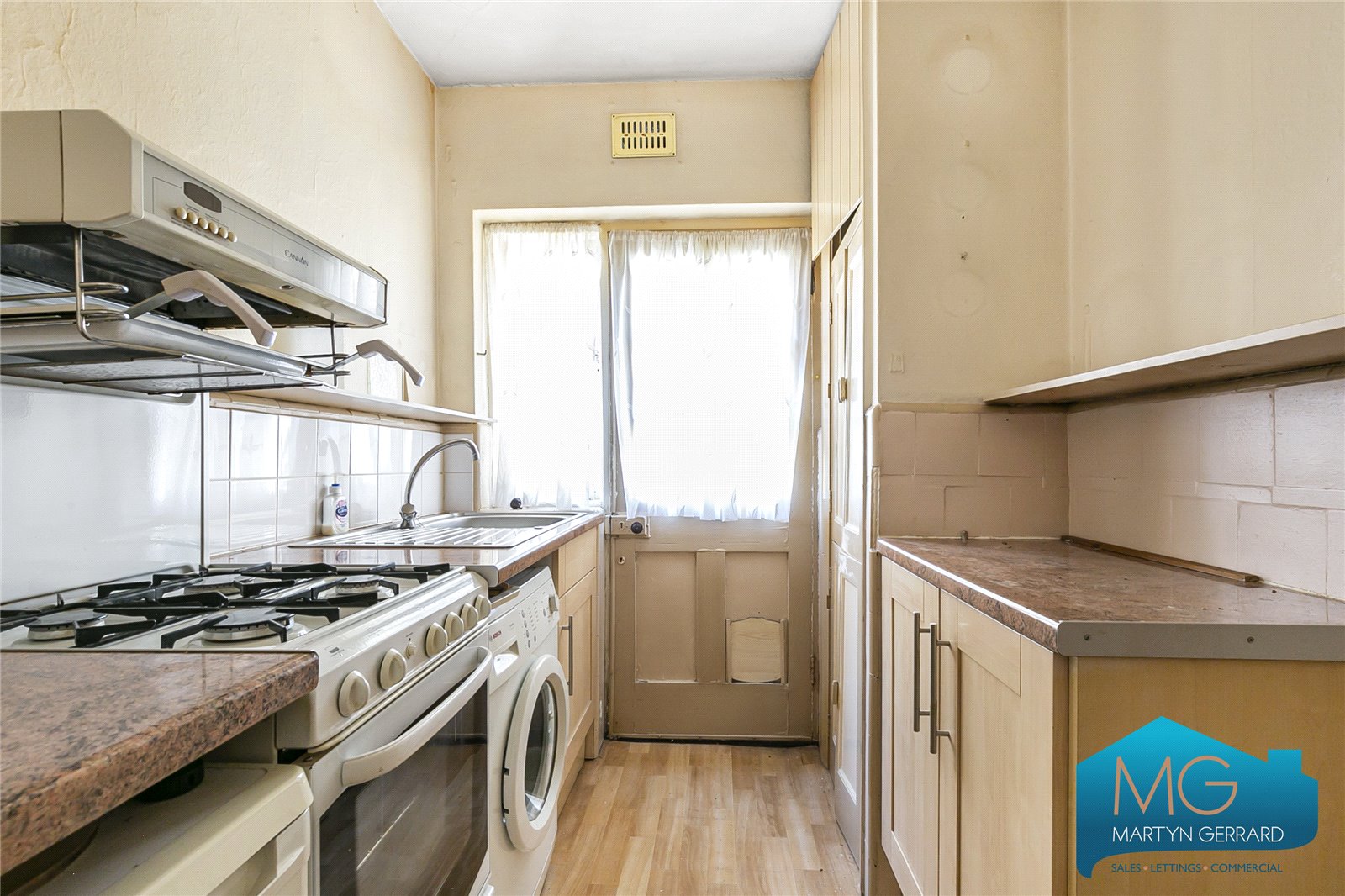 3 bedroom Terraced House for sale - Martyn Gerrard