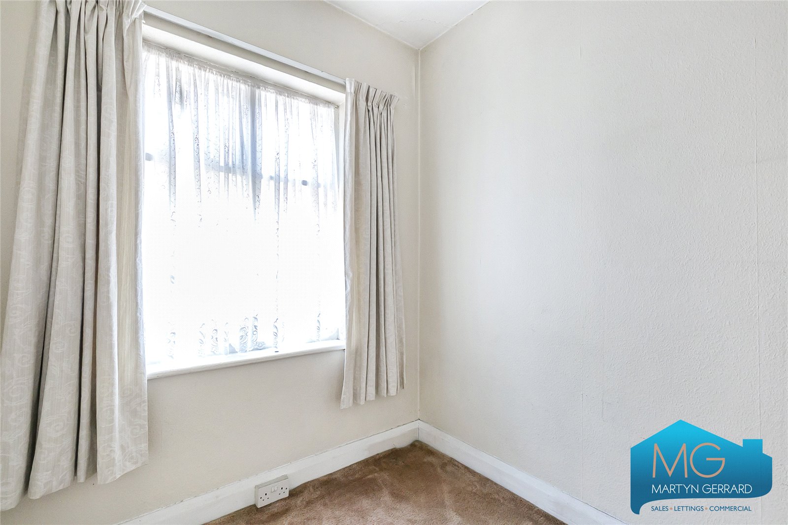 3 bedroom Terraced House for sale - Martyn Gerrard
