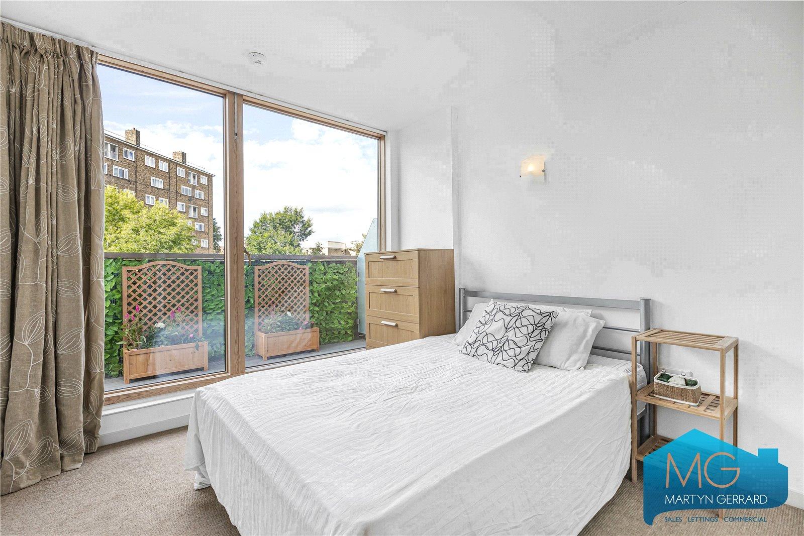 2 bedroom Apartment for sale - Martyn Gerrard
