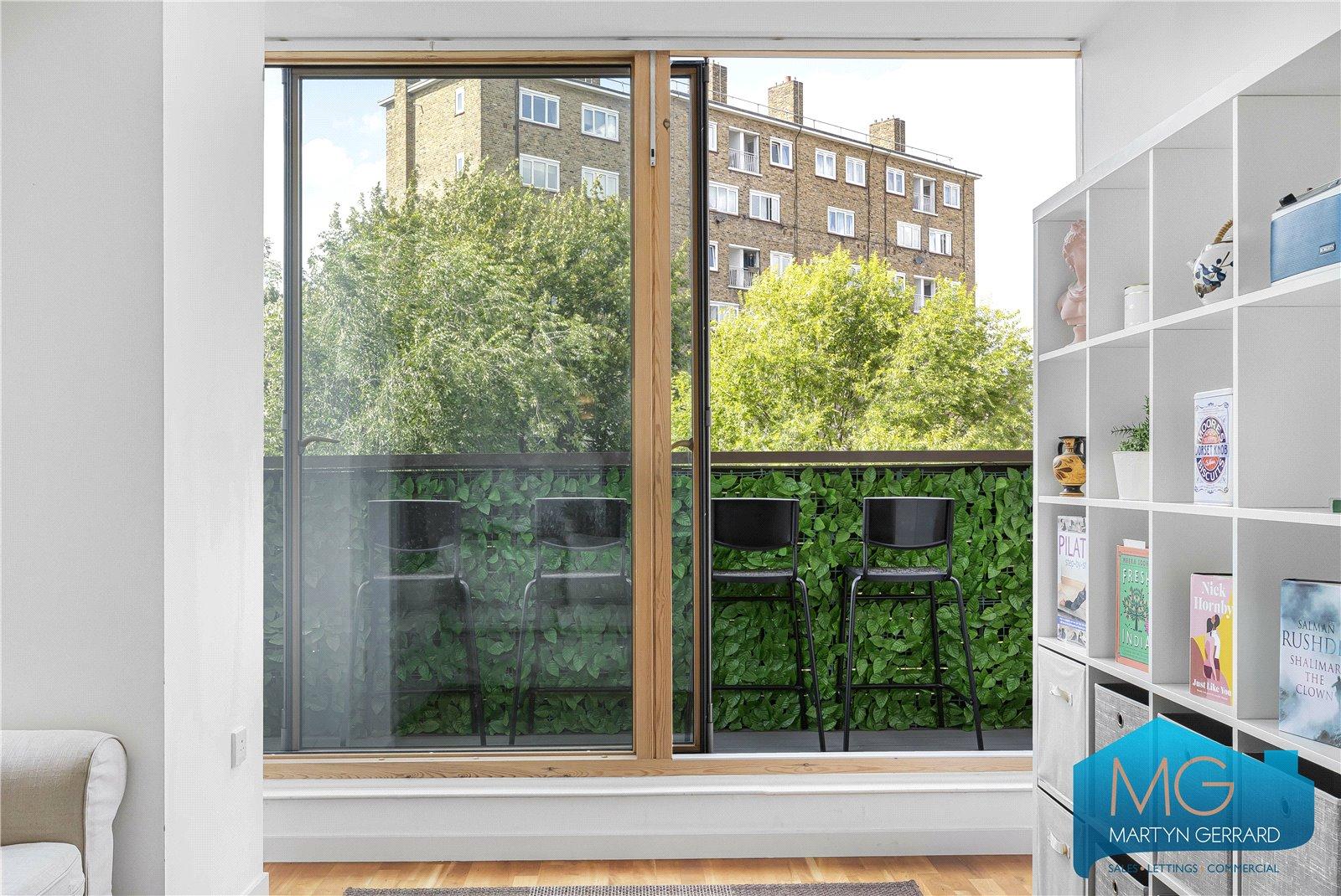 2 bedroom Apartment for sale - Martyn Gerrard