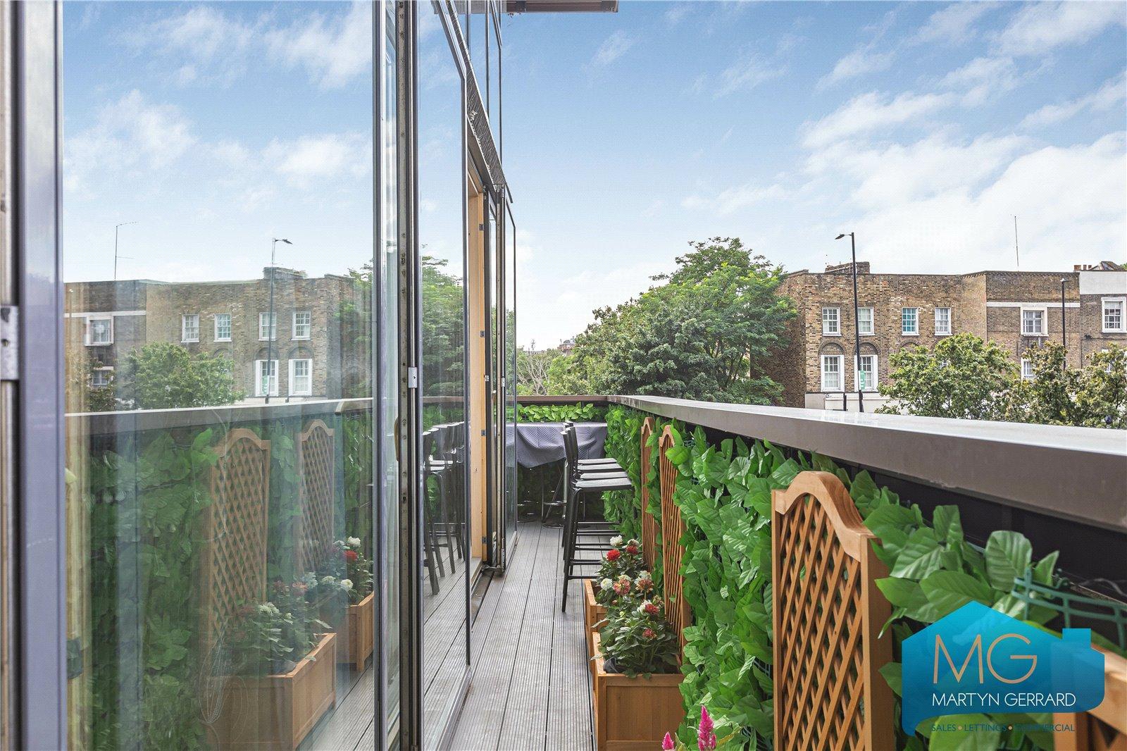2 bedroom Apartment for sale - Martyn Gerrard