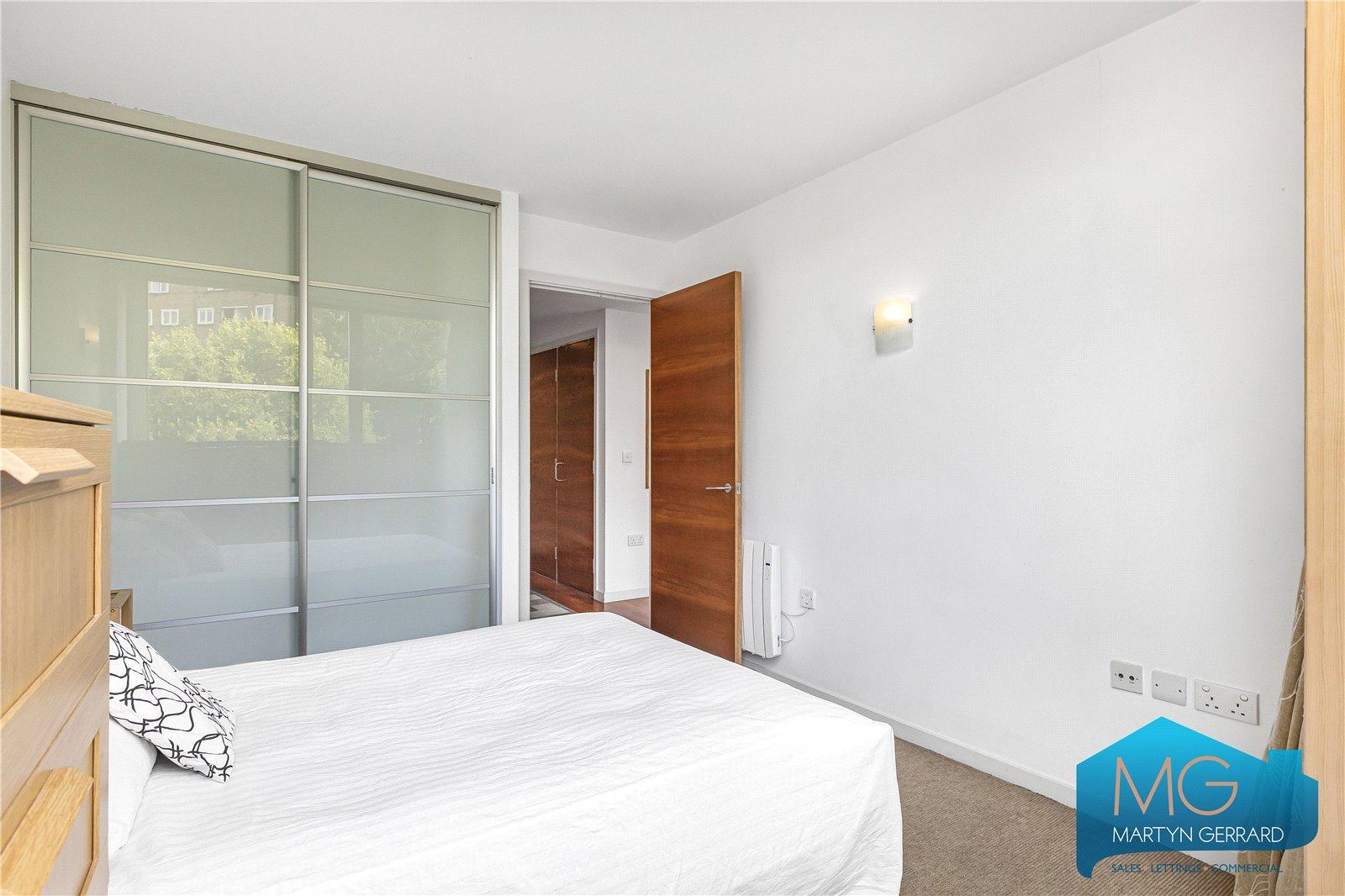 2 bedroom Apartment for sale - Martyn Gerrard