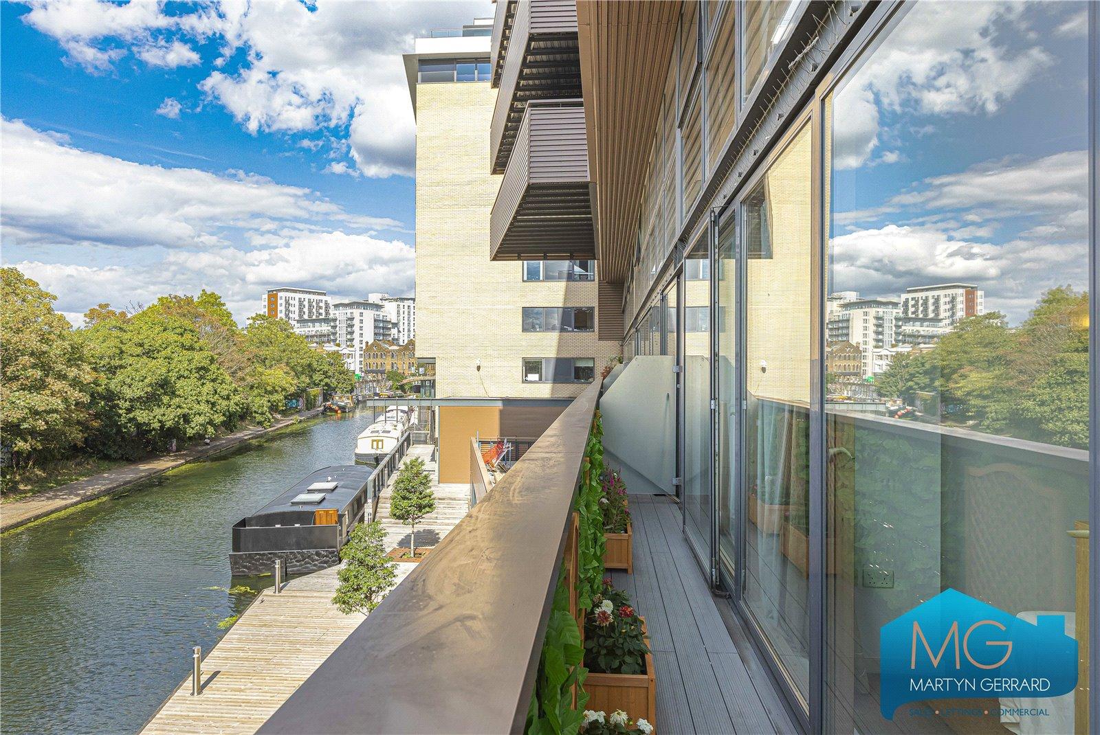 2 bedroom Apartment for sale - Martyn Gerrard