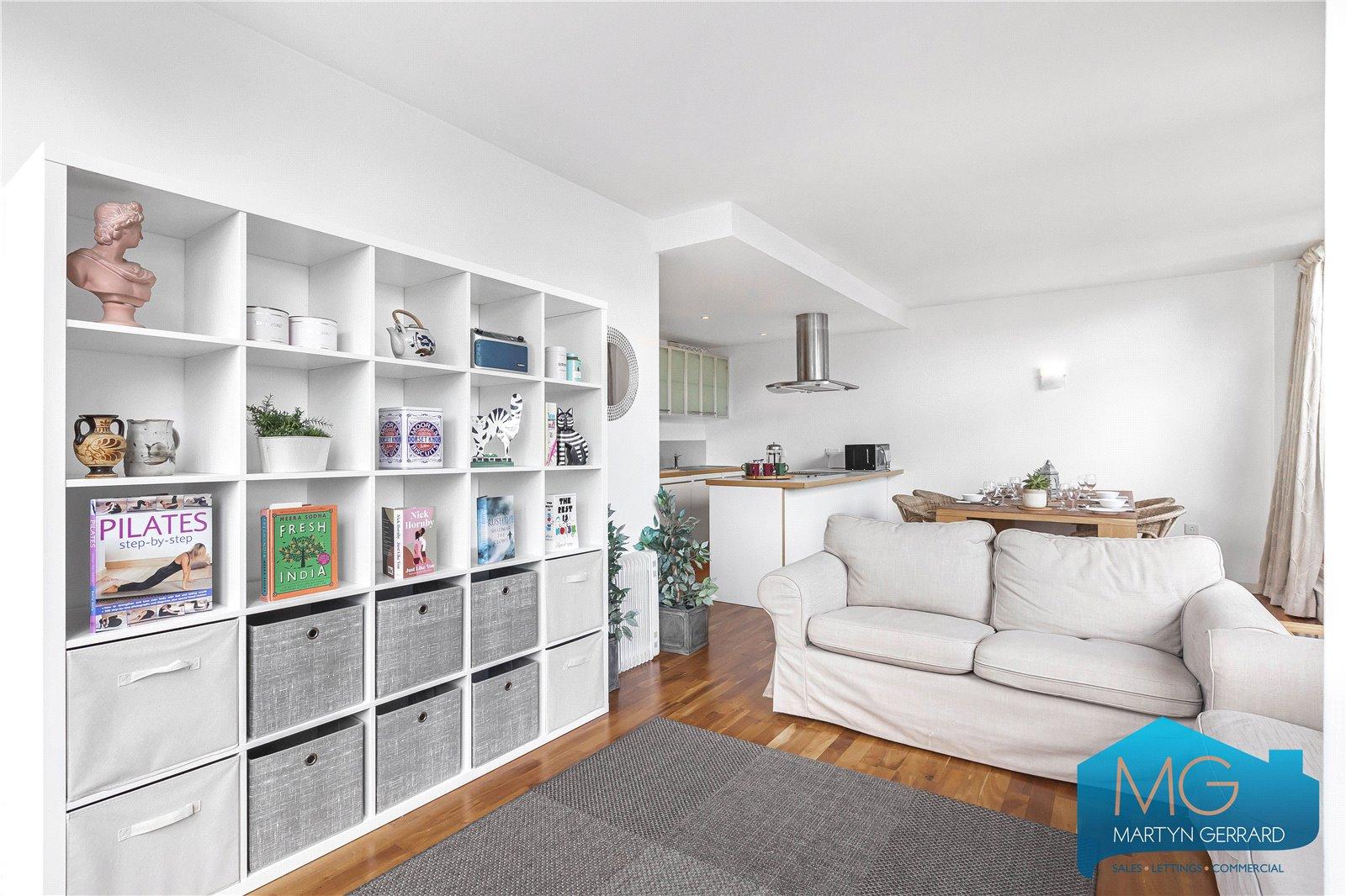 2 bedroom Apartment for sale - Martyn Gerrard