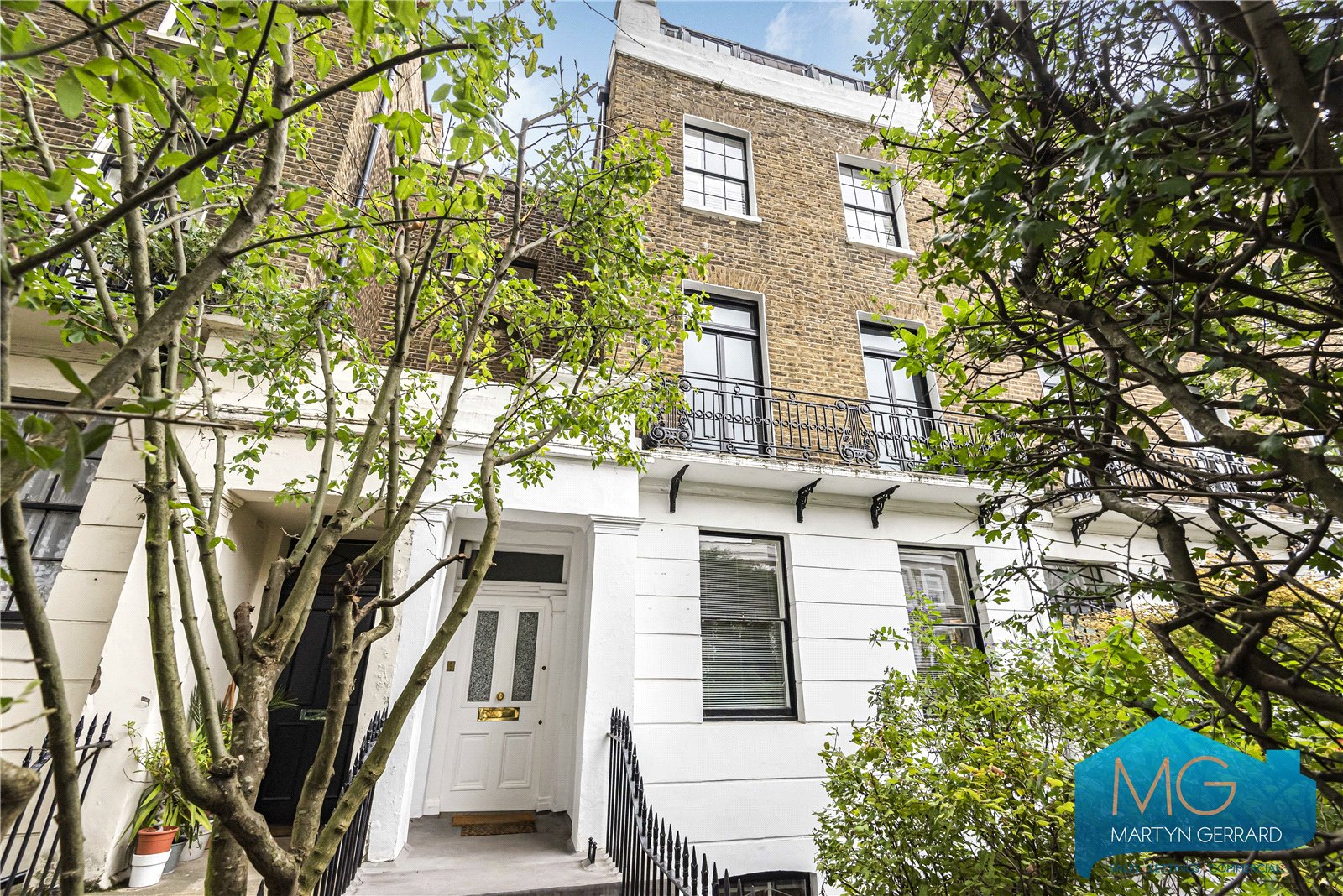 3 bedroom Apartment for sale - Martyn Gerrard