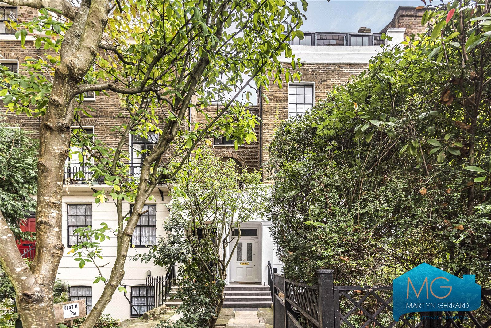 3 bedroom Apartment for sale - Martyn Gerrard