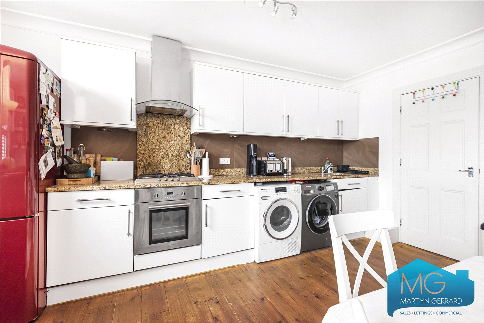 3 bedroom Apartment for sale - Martyn Gerrard