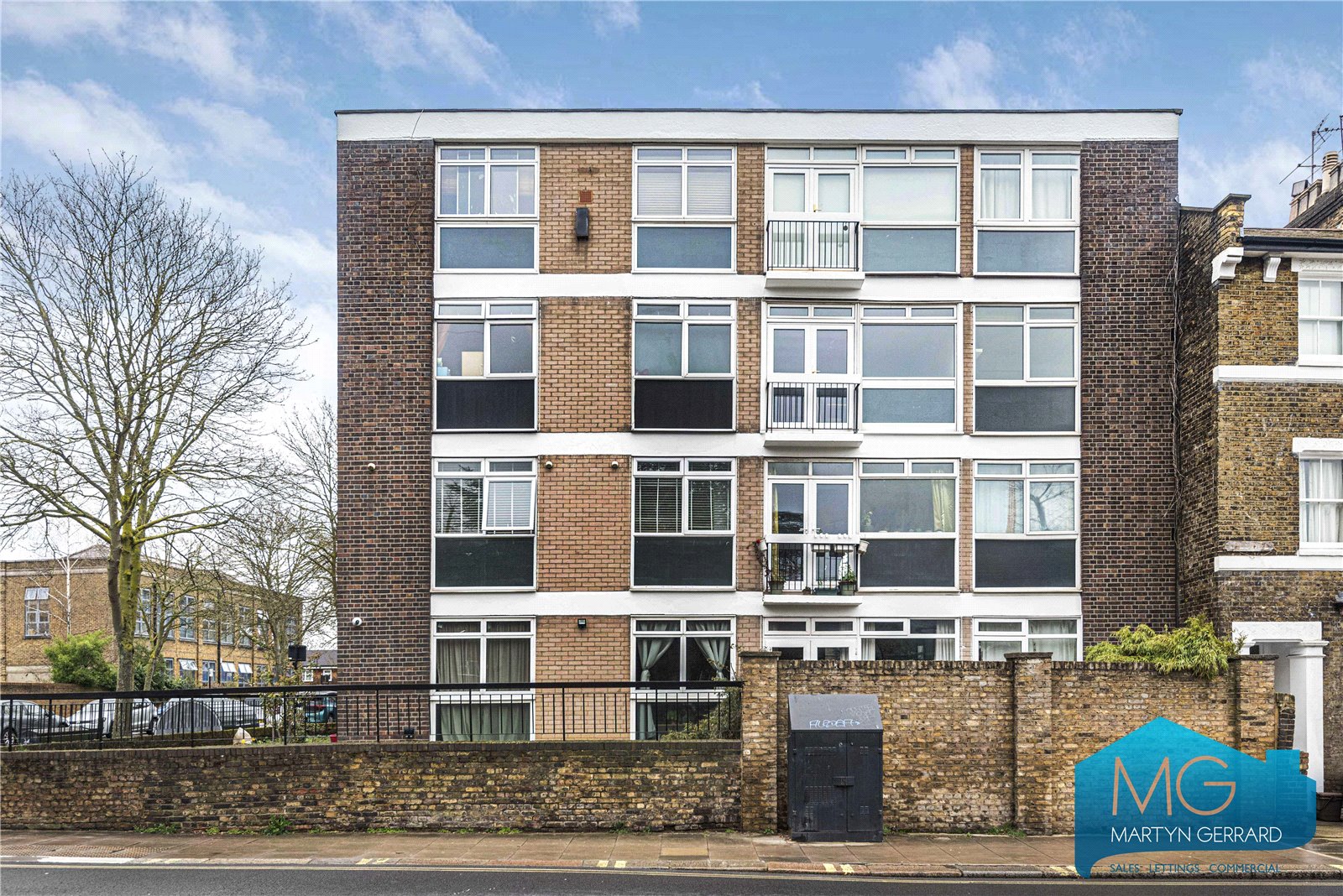 2 bedroom Apartment for sale - Martyn Gerrard