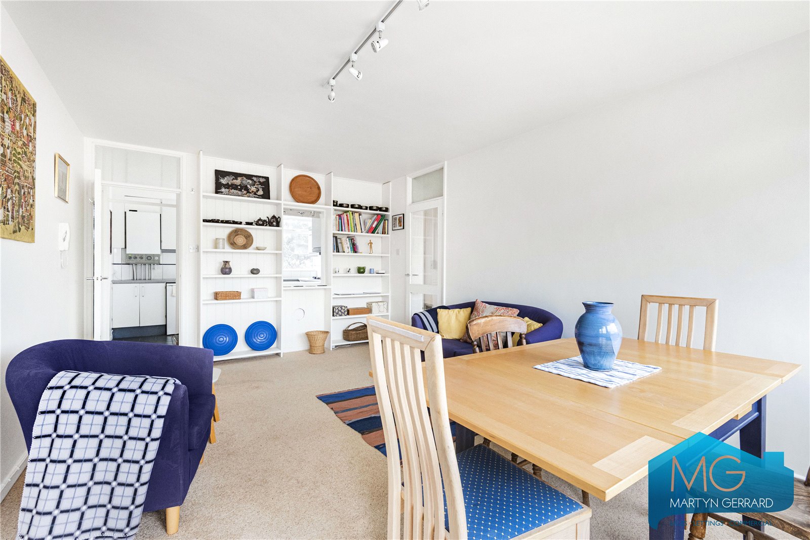 2 bedroom Apartment for sale - Martyn Gerrard