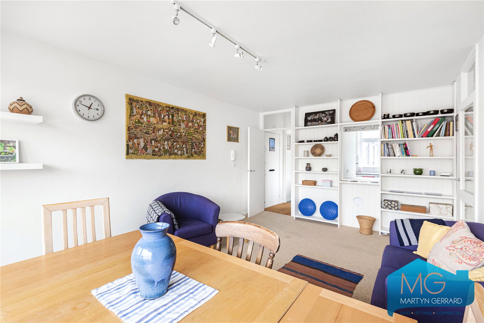2 bedroom Apartment for sale - Martyn Gerrard