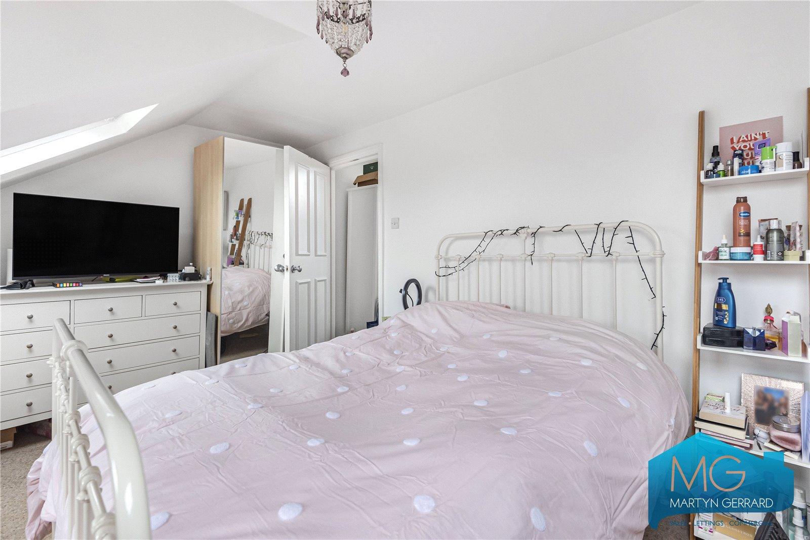 4 bedroom Terraced House for sale - Martyn Gerrard