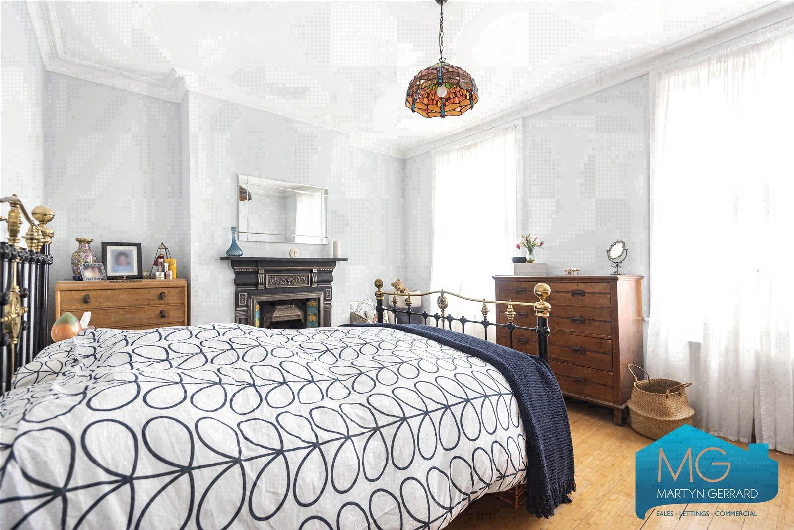 4 bedroom Terraced House for sale - Martyn Gerrard