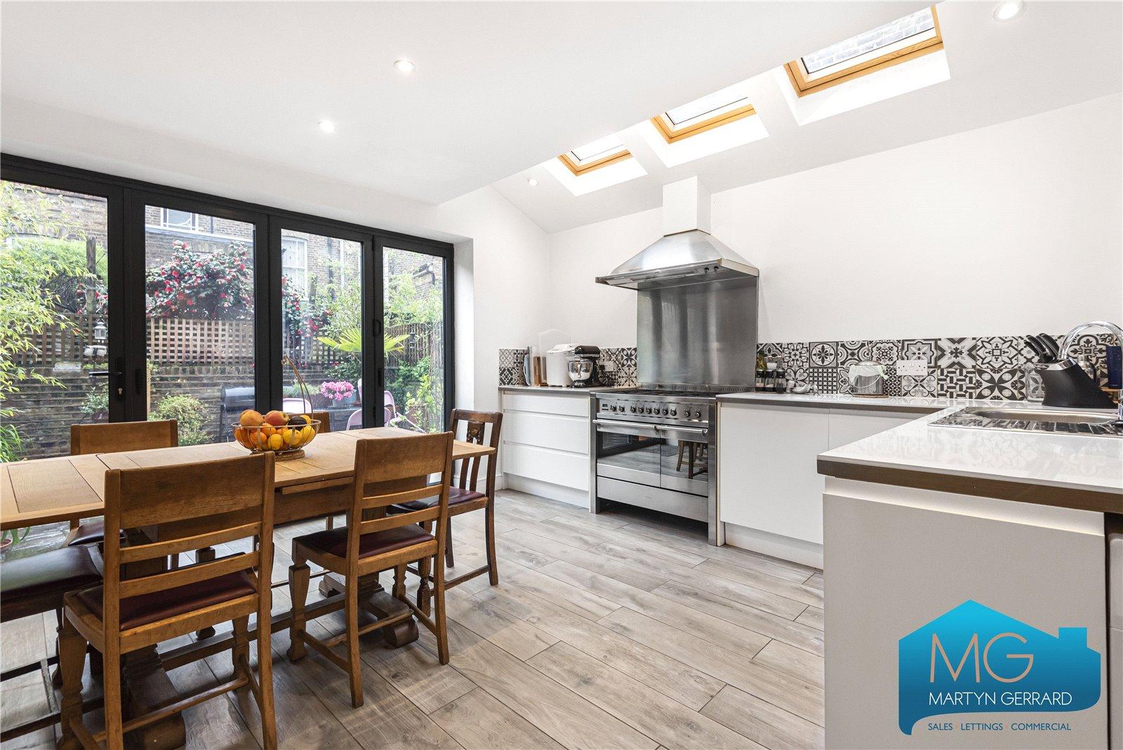 4 bedroom Terraced House for sale - Martyn Gerrard