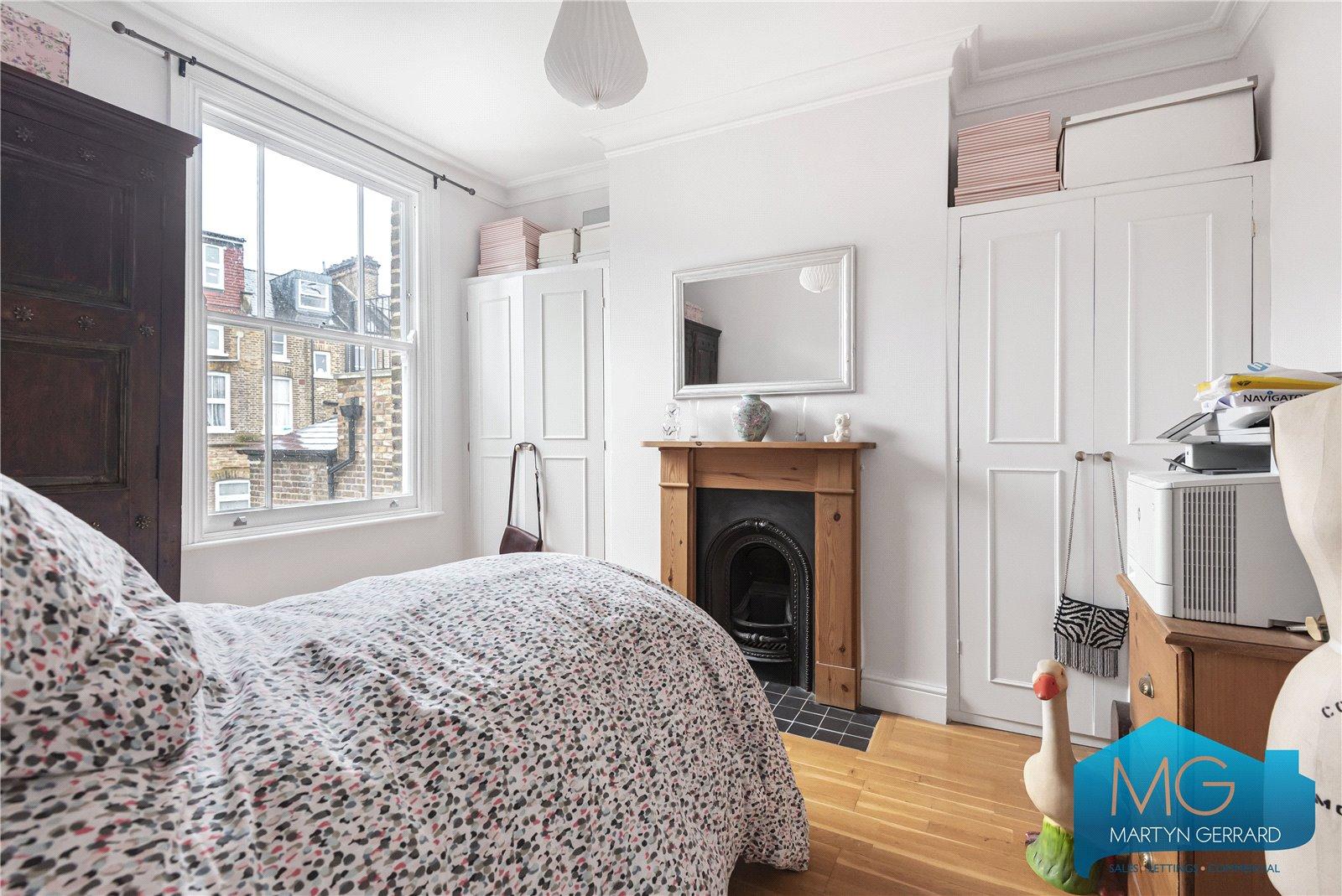 4 bedroom Terraced House for sale - Martyn Gerrard